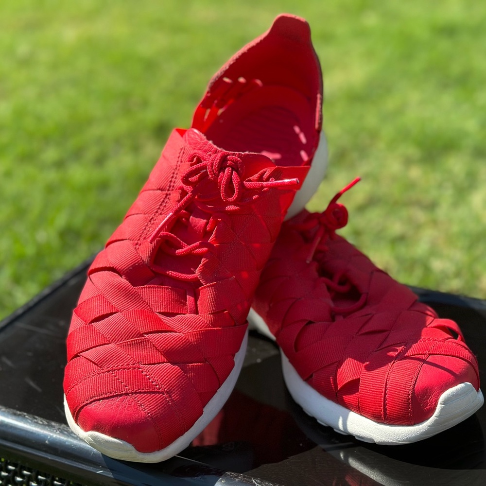 Nike Roshe Run Red Woven 555257-600